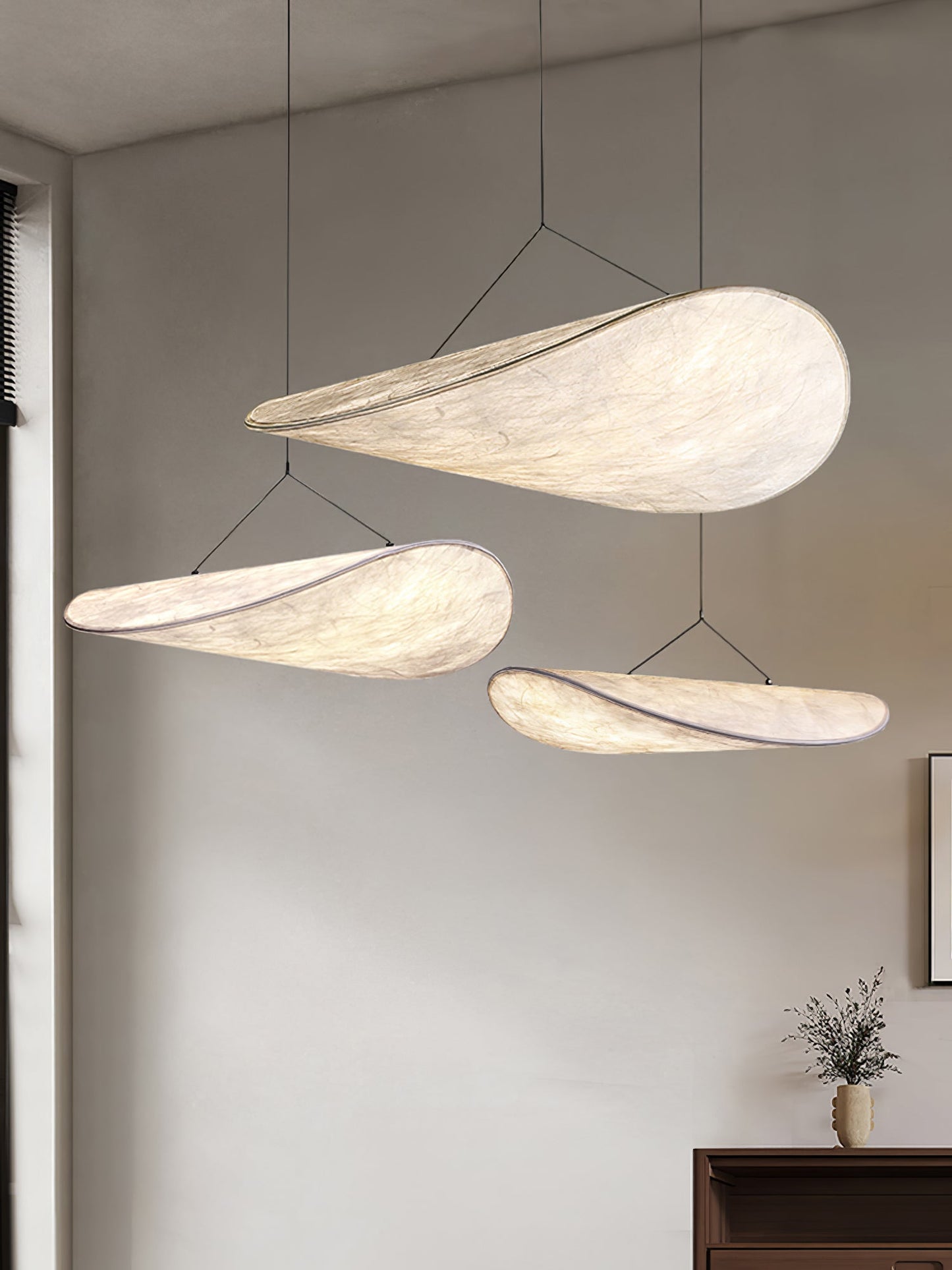 Modern Adjustable Tense Pendant Light for Stylish Home Decor