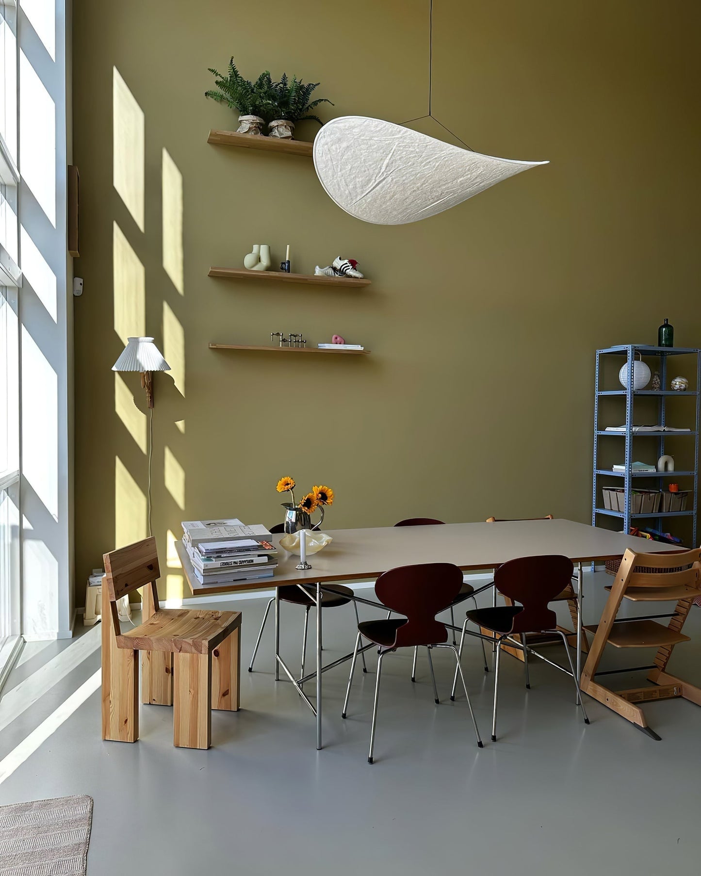 Modern Adjustable Tense Pendant Light for Stylish Home Decor