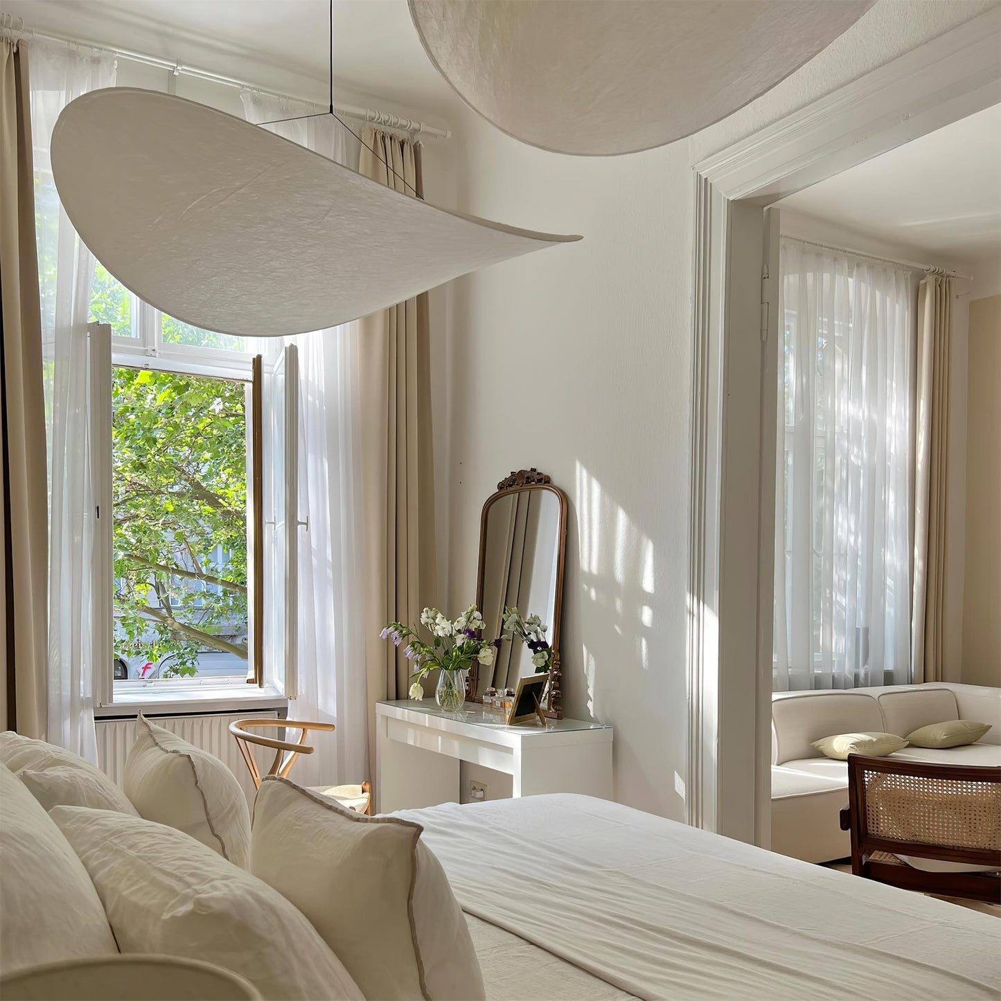 Modern Adjustable Tense Pendant Light for Stylish Home Decor