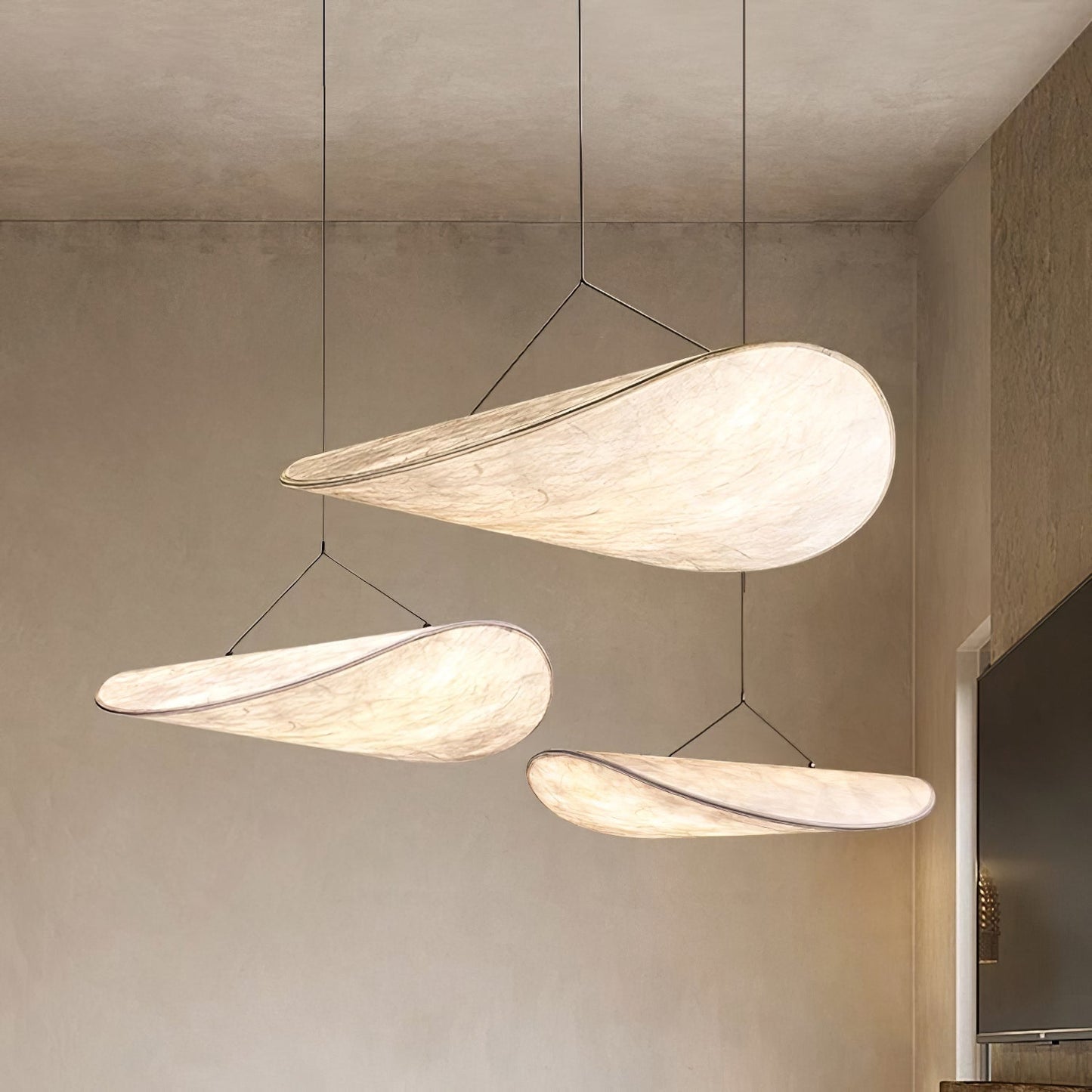 Modern Adjustable Tense Pendant Light for Stylish Home Decor