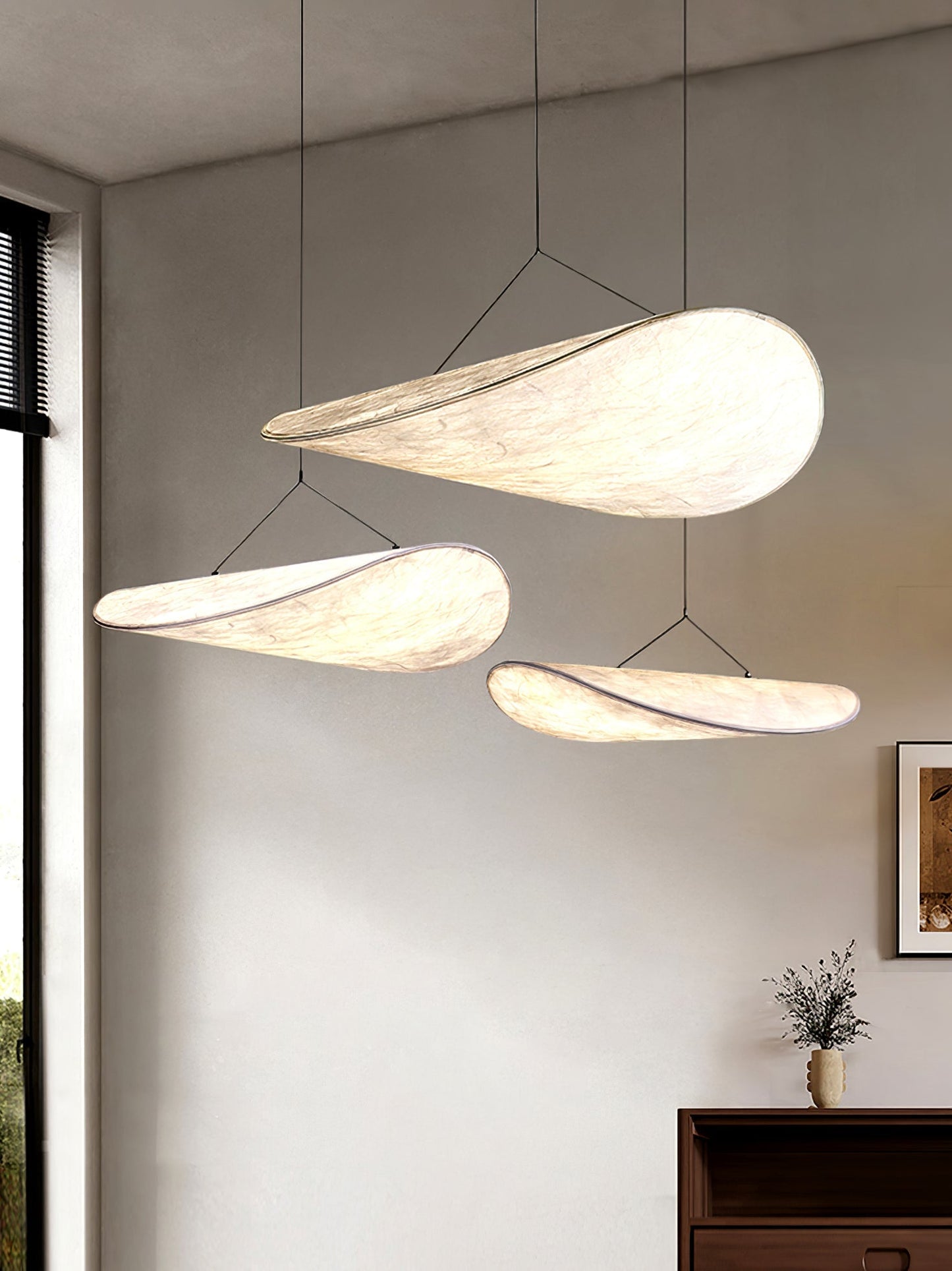 Modern Adjustable Tense Pendant Light for Stylish Home Decor