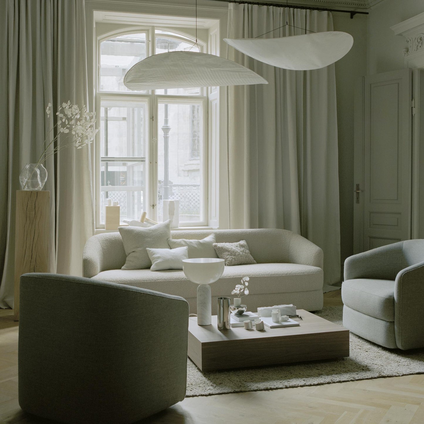 Modern Adjustable Tense Pendant Light for Stylish Home Decor