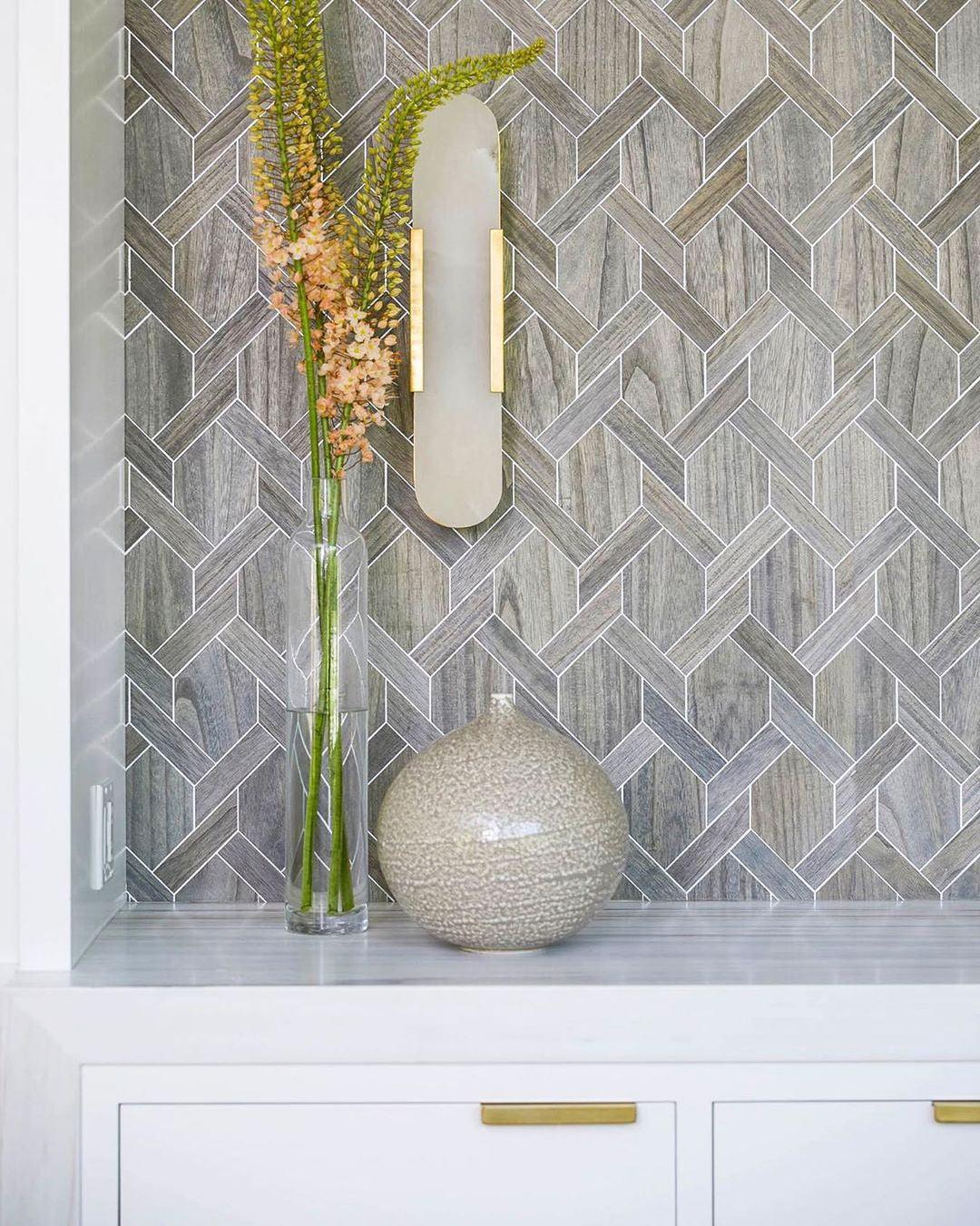 Elegant Elongated Alabaster Wall Light Fixture for Modern Home Decor